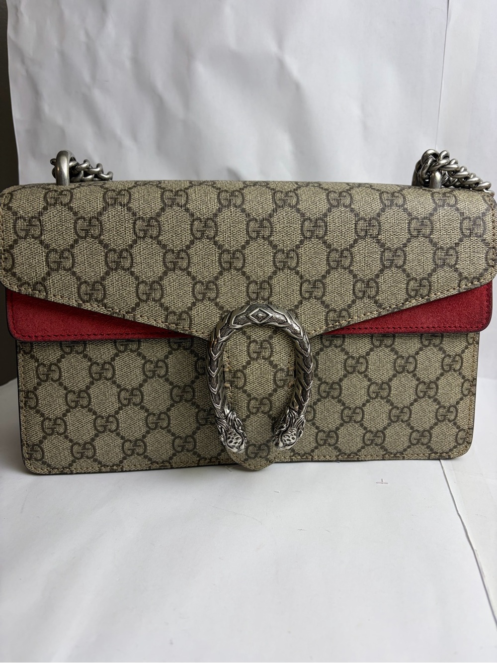 Gucci Beige GG Supreme Shoulder Bag with Red Accent and Silver Hardware